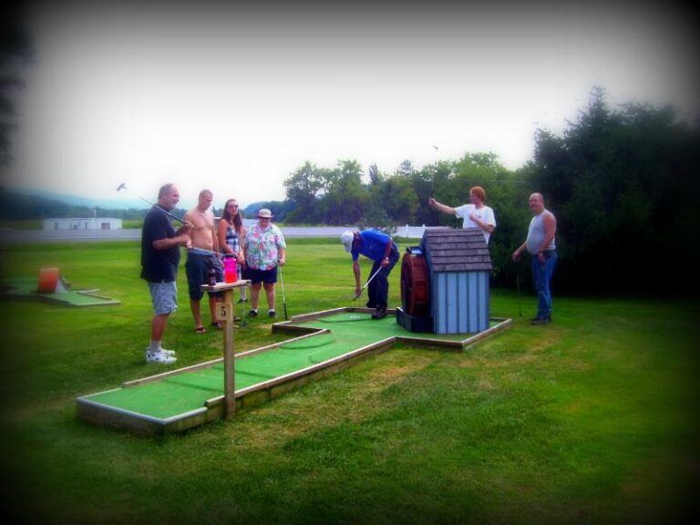 Mini Golf at Tall Pines